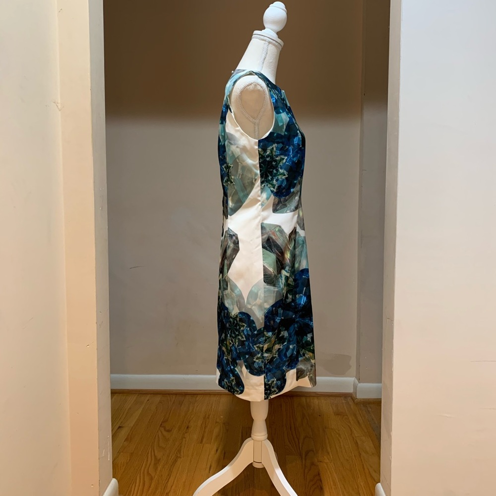 Dress - Picture 4 of 4